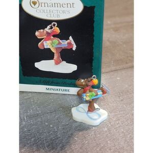 Hallmark a gift from Rodney's 1995 mini ornament Xmas Decor reindeer